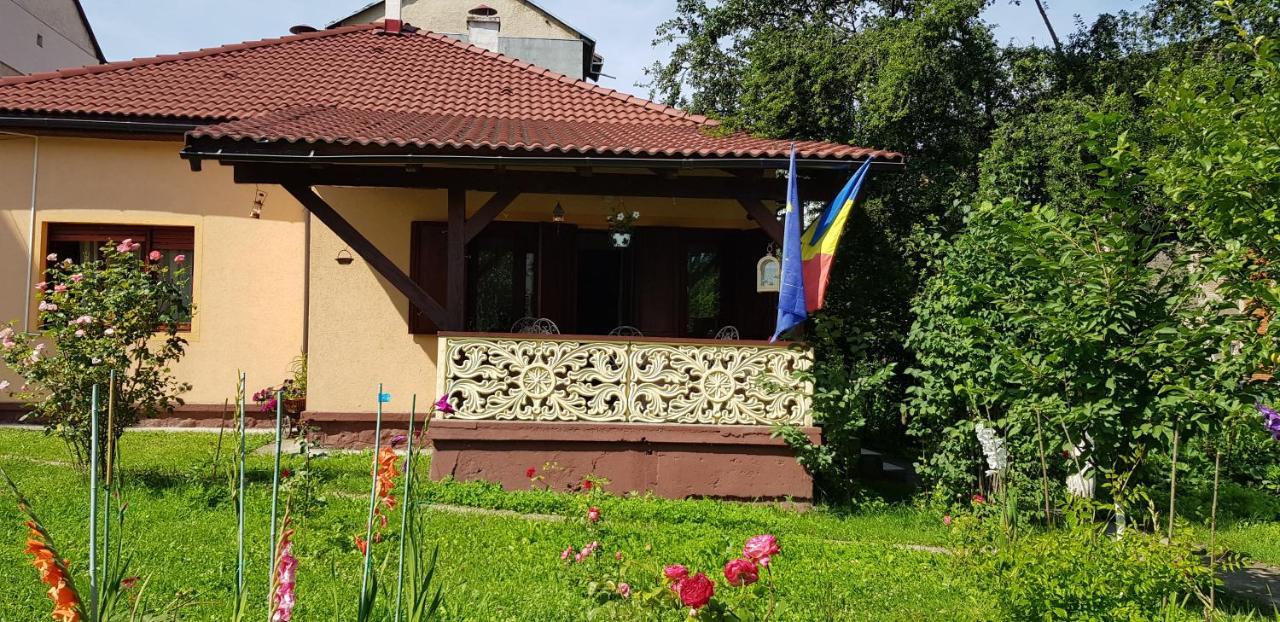 La Mihai Lupeni  Exteriör bild