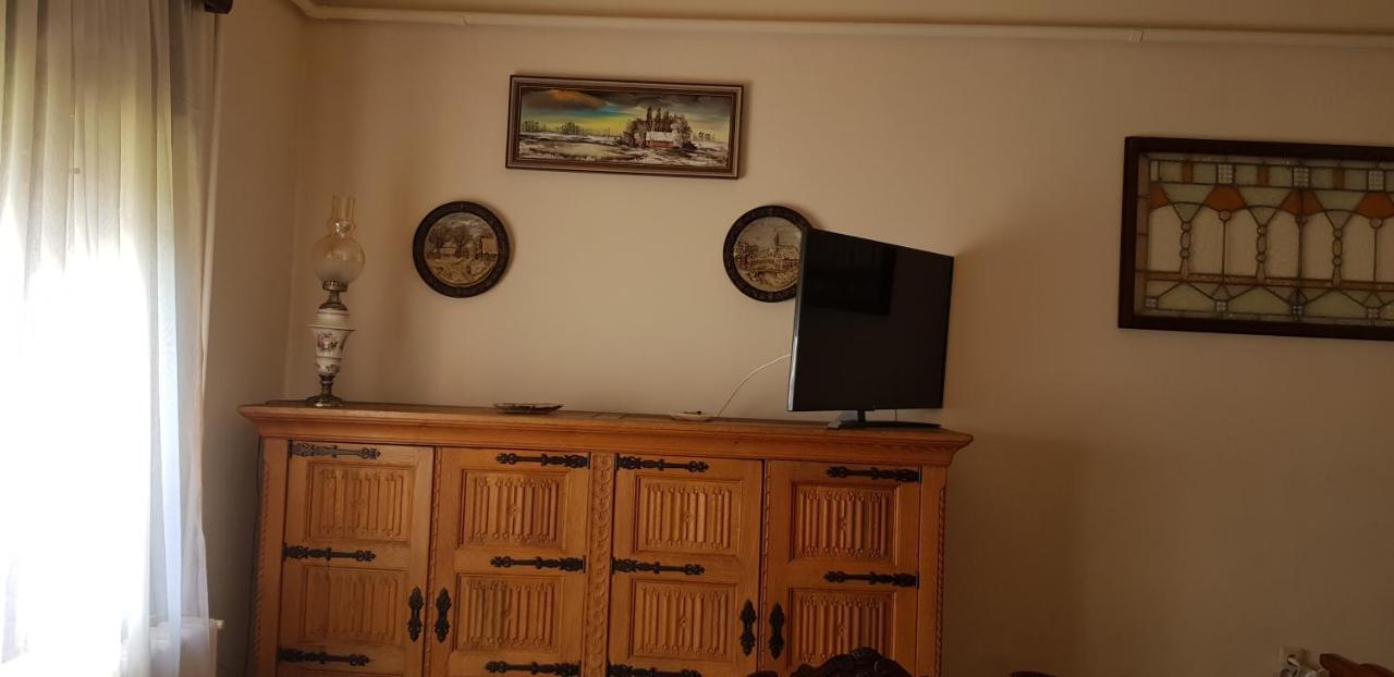 La Mihai Lupeni  Exteriör bild