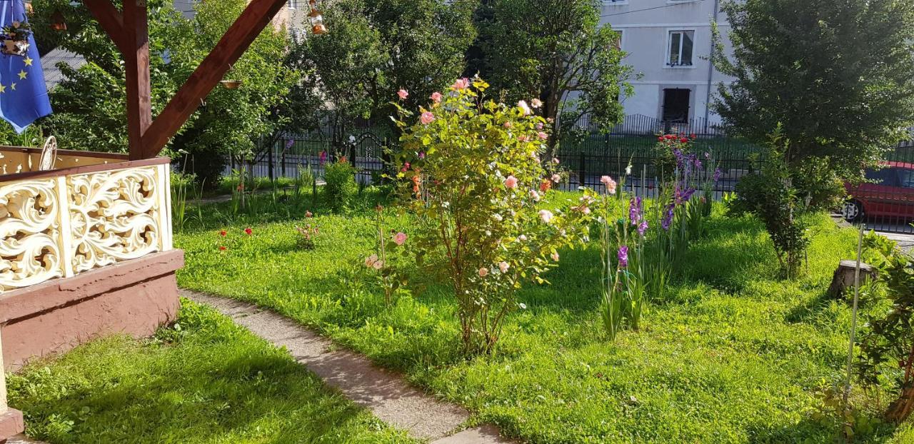 La Mihai Lupeni  Exteriör bild